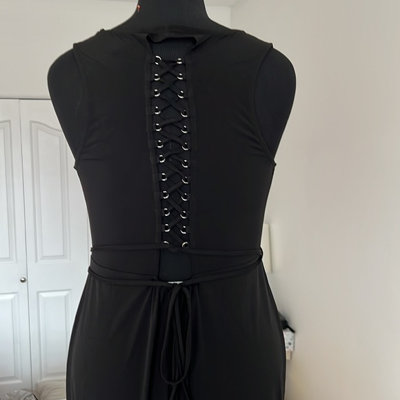 Forever 21 full length, lace up back, dress 1X - Picture 4 of 6